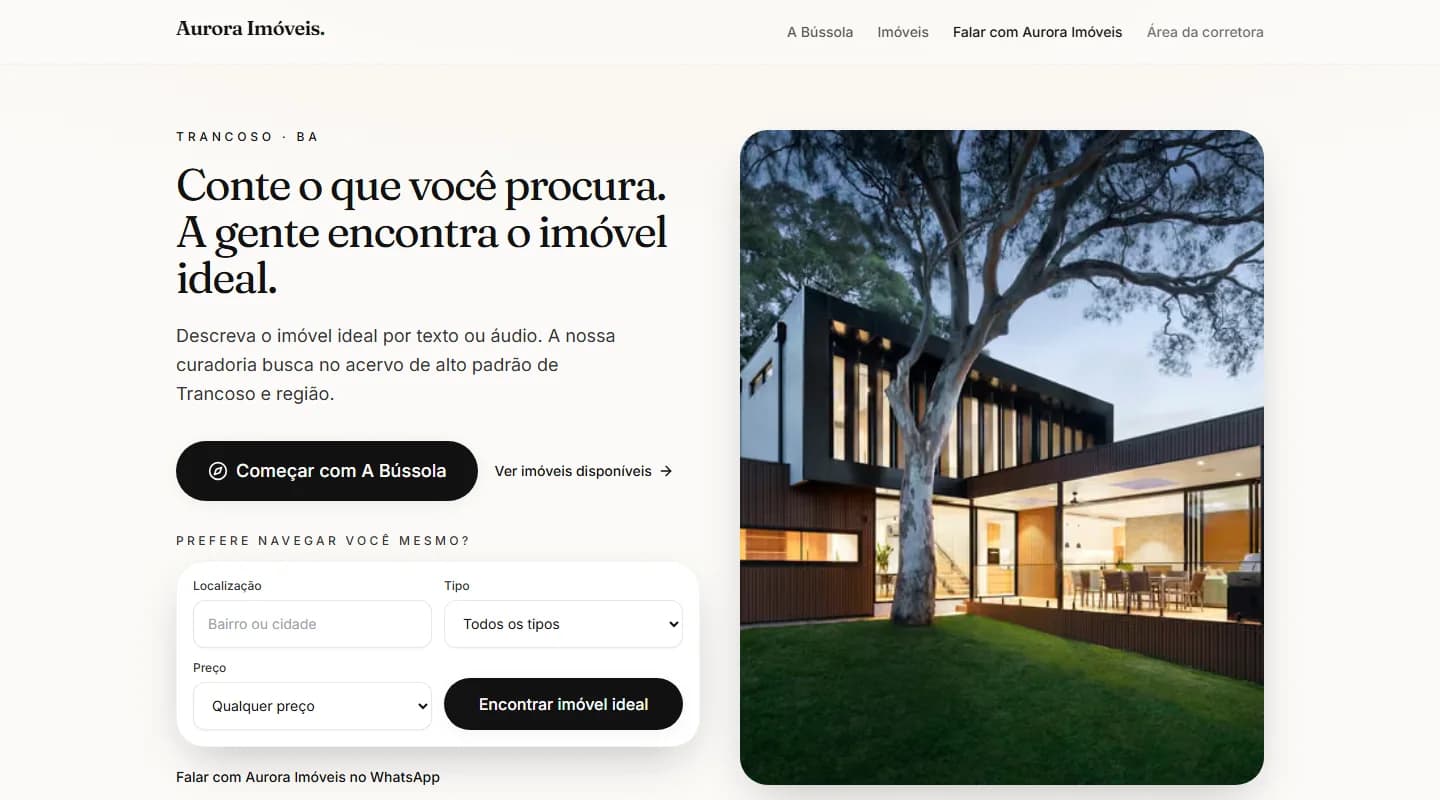 Página real do site demonstrativo Aurora Imóveis, com Bússola e vitrine de imóveis